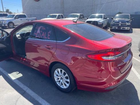 Used 2018 Ford Fusion S image 4