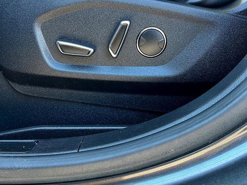 Used 2017 Ford Edge SEL w/ Equipment Group 201A image 18