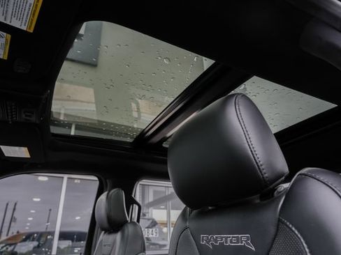 Used 2019 Ford F150 Raptor w/ Equipment Group 802A Luxury AWD/4WD image 27