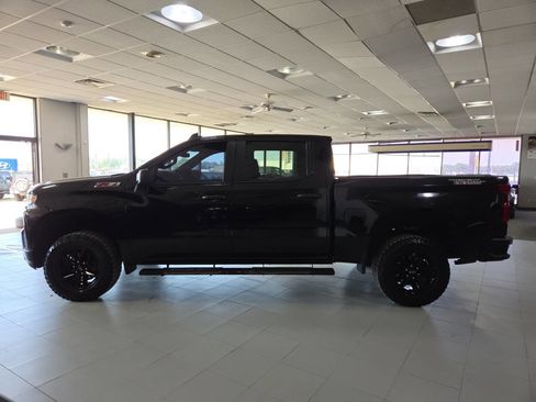 Used 2021 Chevrolet Silverado 1500 Custom Trail Boss AWD/4WD image 4