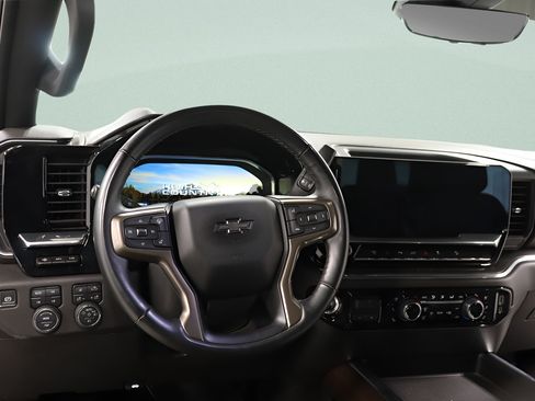 Used 2024 Chevrolet Silverado 2500 High Country w/ High Country Premium Package AWD/4WD image 6