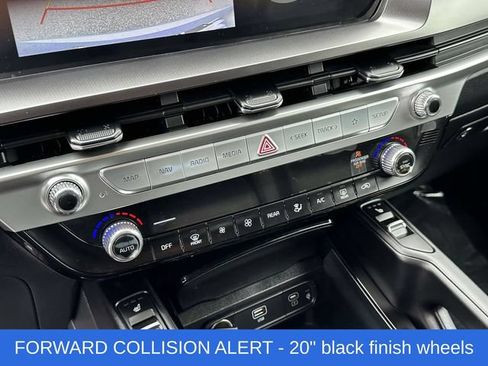 Used 2023 Kia Telluride S AWD/4WD image 6