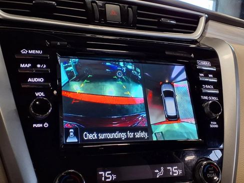 Used 2015 Nissan Murano Platinum w/ Platinum Technology Package AWD/4WD image 18