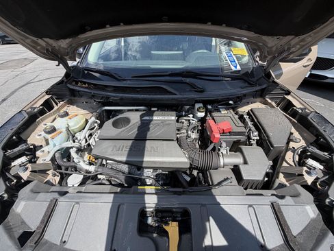 Used 2024 Nissan Rogue SL w/ SL Premium Package AWD/4WD image 5