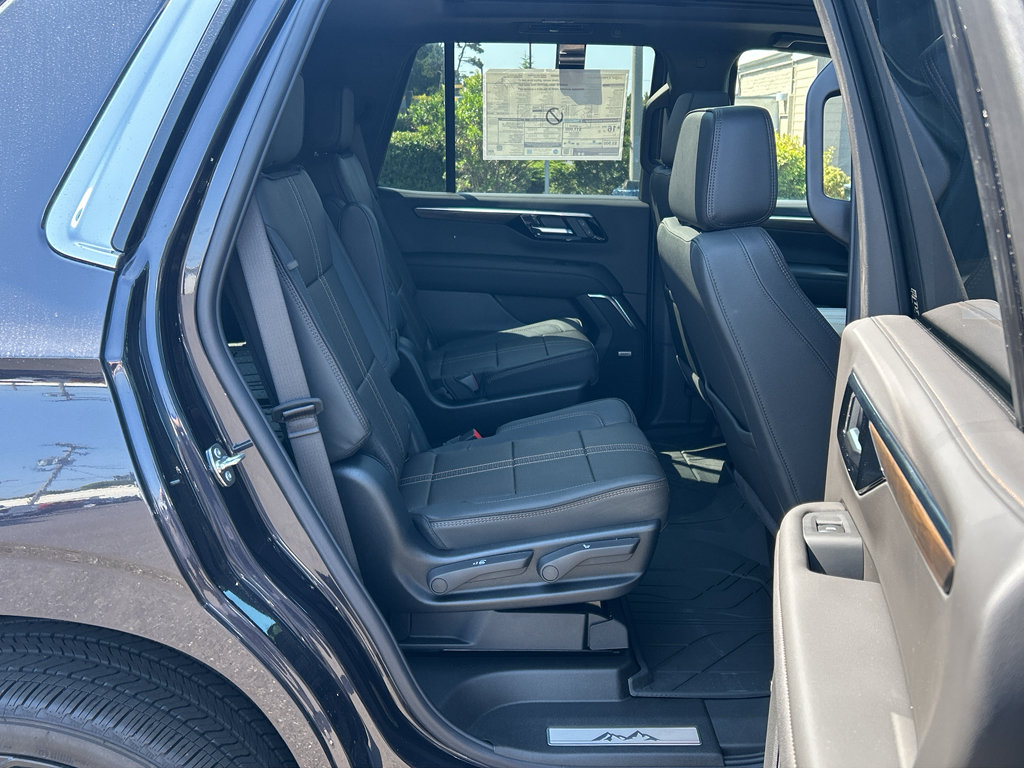New 2026 Chevrolet Tahoe High Country AWD/4WD image 32
