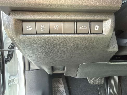 Used 2026 Toyota Camry LE w/ Convenience Package FWD image 12