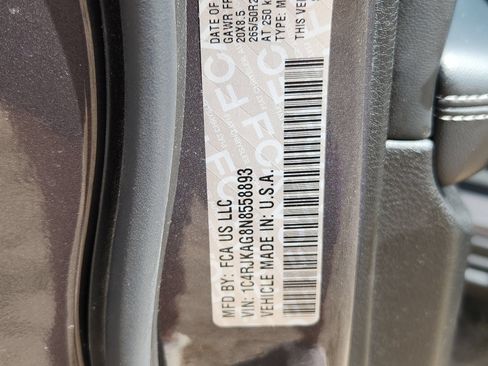 Used 2022 Jeep Grand Cherokee L Laredo AWD/4WD image 17