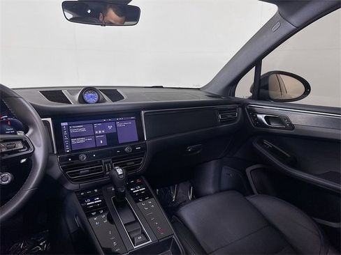 Used 2022 Porsche Macan GTS image 26