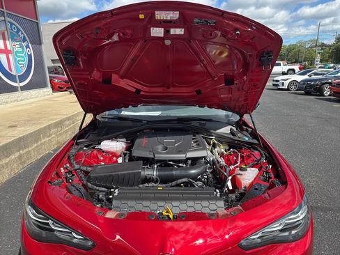 New 2025 Alfa Romeo Giulia AWD w/ Driving Assist Package image 27