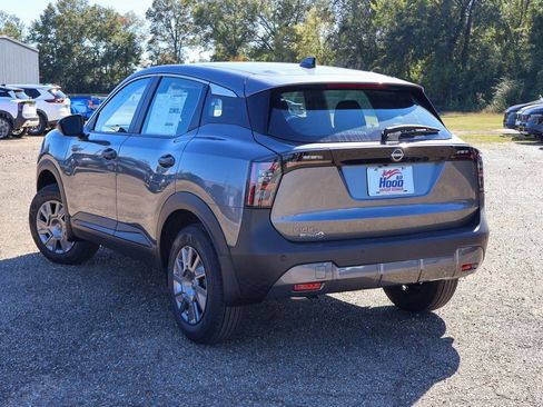 New 2026 Nissan Kicks S image 2