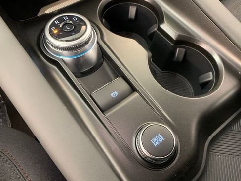 Used 2025 Ford Explorer Active image 17