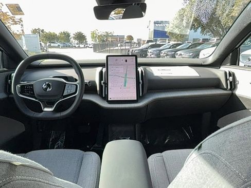 Used 2025 Volvo EX30 Ultra w/ Protection Package Premier image 17