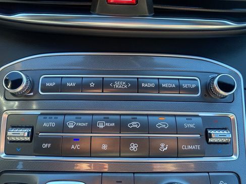 Used 2023 Hyundai Santa Fe Calligraphy image 10