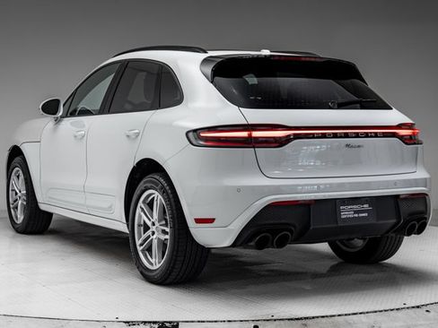 Certified 2026 Porsche Macan AWD/4WD image 3