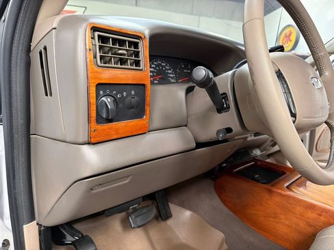 Used 2003 Ford F450 Lariat RWD image 29