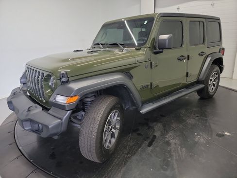 Used 2024 Jeep Wrangler Unlimited Sport AWD/4WD image 3