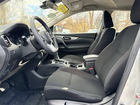 Used 2021 Nissan Rogue Sport S image 14