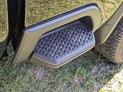 New 2025 Chevrolet Silverado 2500 LTZ w/ LTZ Convenience Package image 30