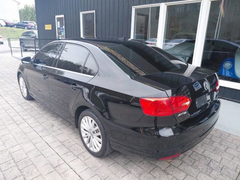 Used 2011 Volkswagen Jetta SEL image 8