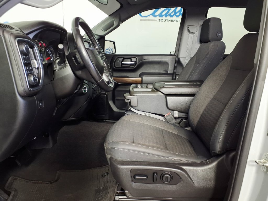Used 2019 Chevrolet Silverado 1500 RST AWD/4WD image 9