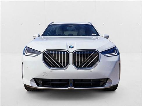 Used 2026 BMW X3 xDrive30 w/ Convenience Package image 2