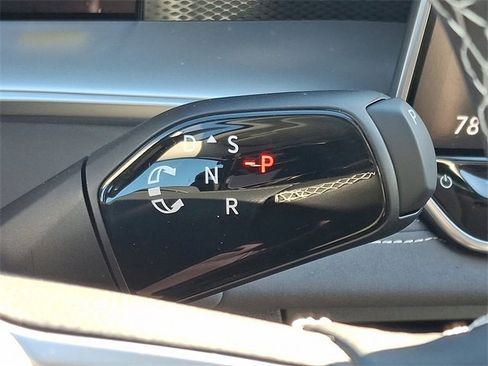 New 2026 Volkswagen Tiguan SE image 8