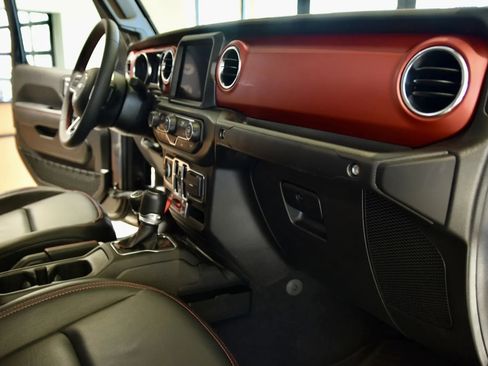 Used 2023 Jeep Gladiator Rubicon w/ LED Lighting Group image 28