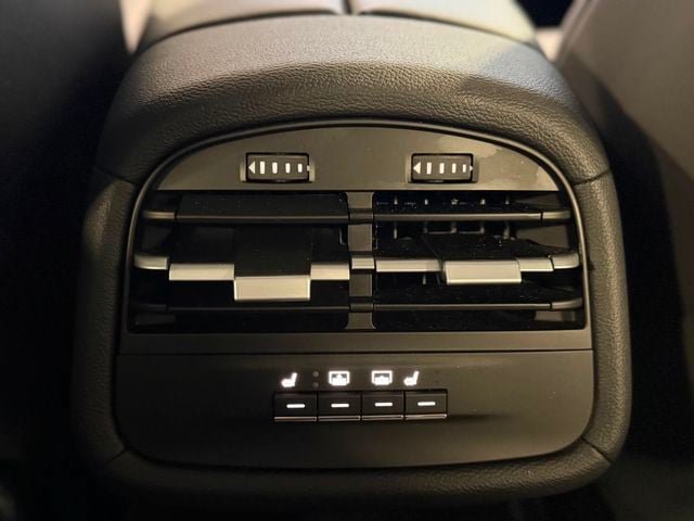 Used 2021 Maserati Ghibli S Q4 AWD/4WD image 37