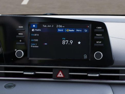 Certified 2026 Hyundai Elantra Hybrid FWD image 13