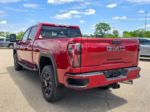 New 2026 GMC Sierra 2500 AT4 w/ AT4 Premium Plus Package AWD/4WD image 34