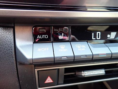 Used 2025 Toyota Camry XSE AWD/4WD image 20