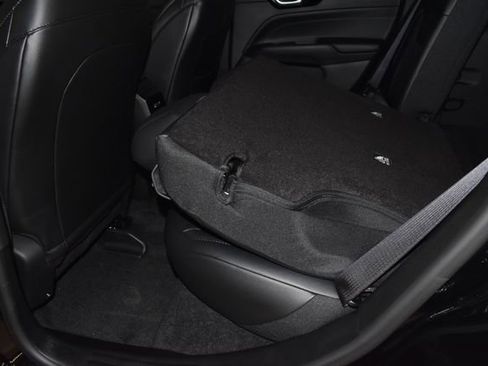 New 2026 Jeep Compass Latitude image 28