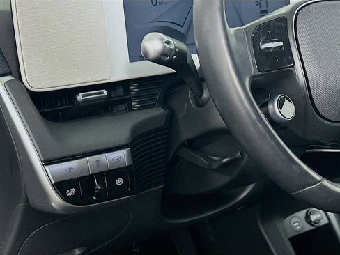 Used 2024 Hyundai Ioniq 5 SEL image 17