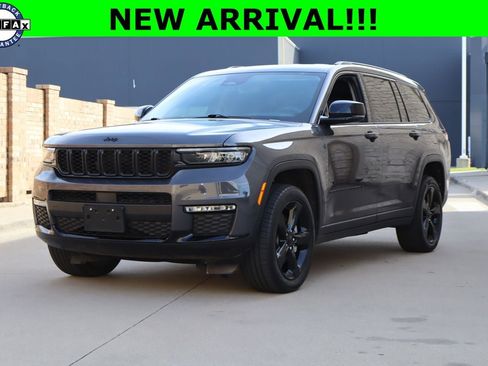 Used 2024 Jeep Grand Cherokee L Limited w/ Black Appearance Package RWD image 2