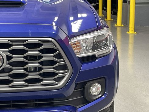 Used 2023 Toyota Tacoma TRD Sport RWD image 5