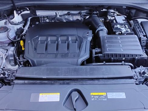 Certified 2025 Audi Q3 2.0T Premium w/ Convenience Package image 15