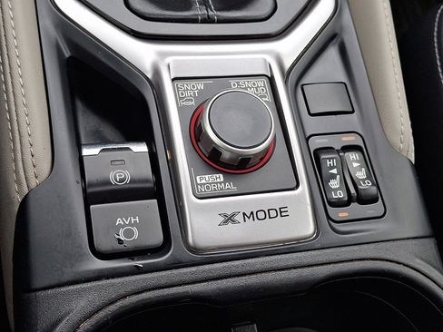 Used 2019 Subaru Forester Limited image 21