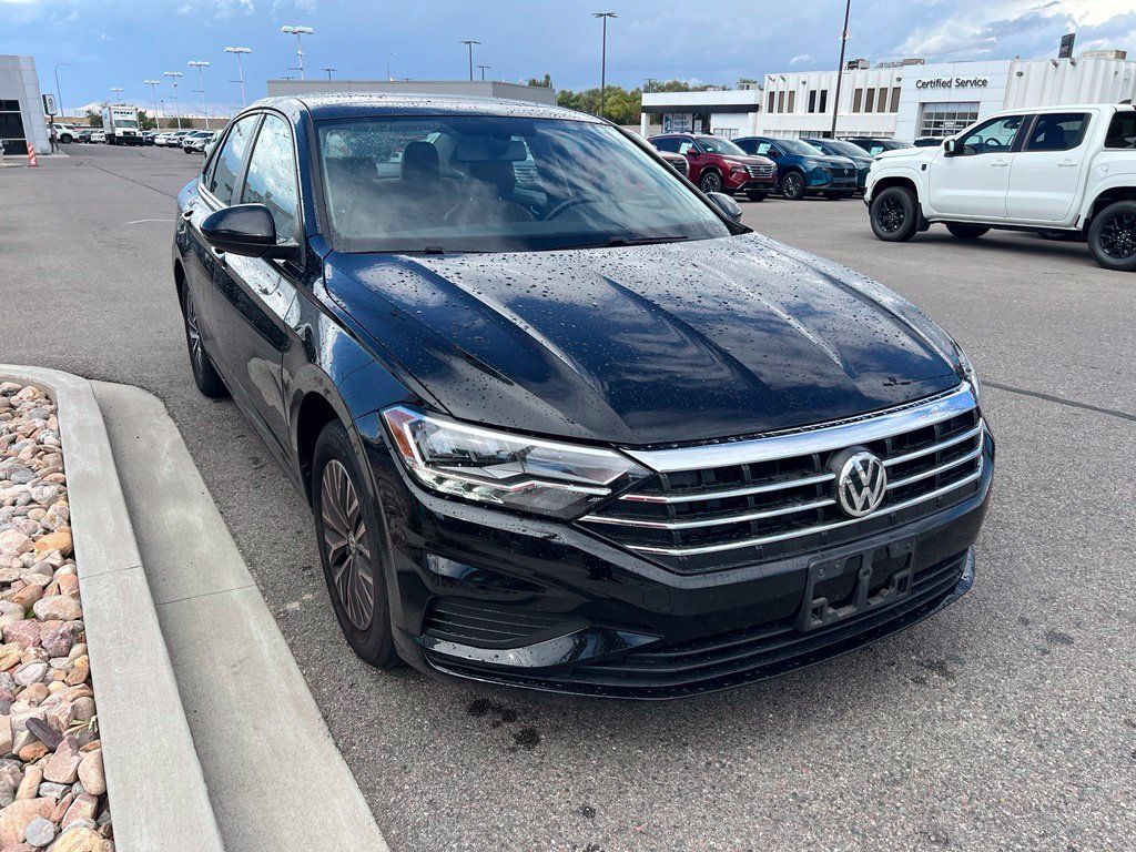 Used 2019 Volkswagen Jetta SE FWD image 4