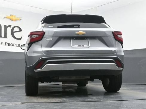 Used 2025 Chevrolet Trax LT w/ Driver Confidence Package FWD image 56