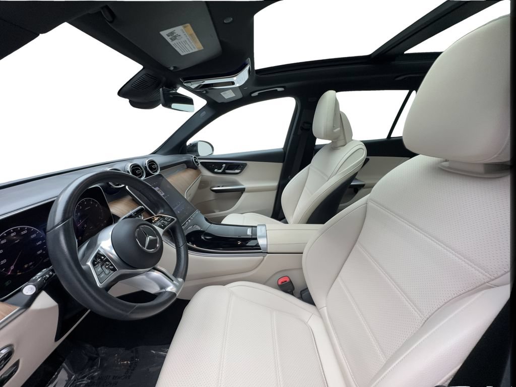 Used 2024 Mercedes-Benz GLC 300 4MATIC image 21