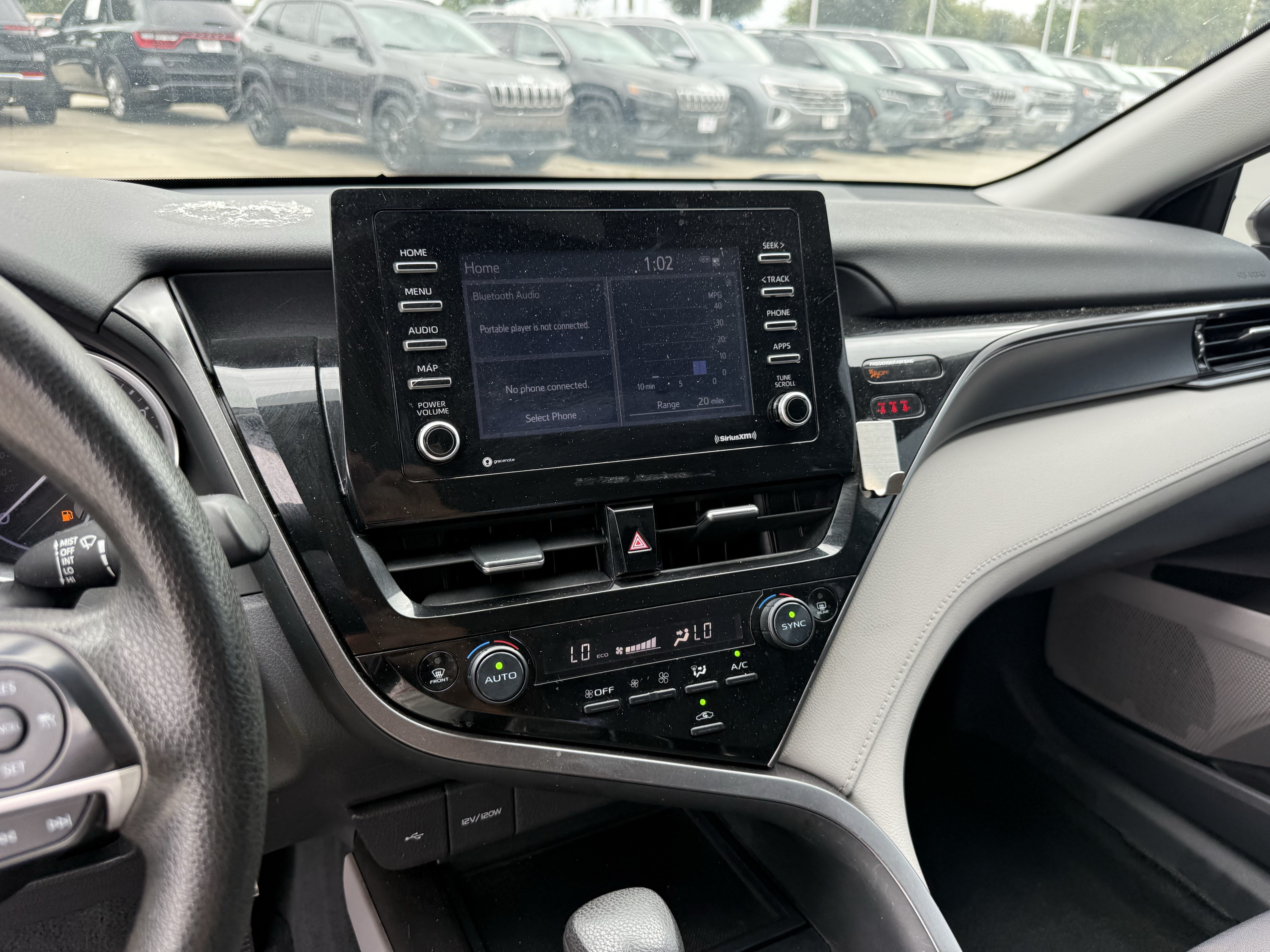 Used 2022 Toyota Camry LE FWD image 19