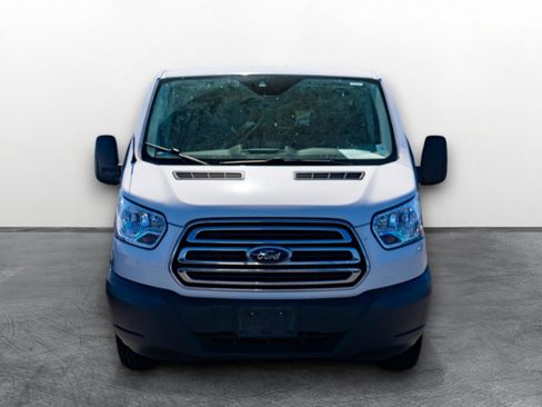 Used 2017 Ford Transit 350 XLT RWD image 2