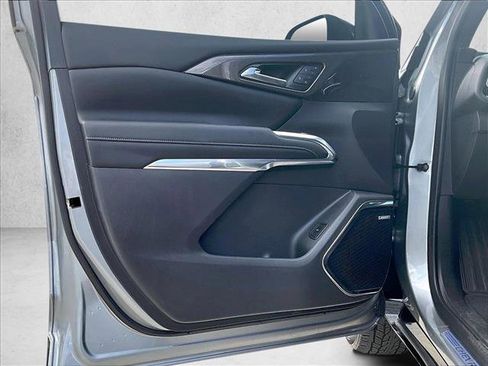 Certified 2025 Chevrolet Traverse High Country image 18