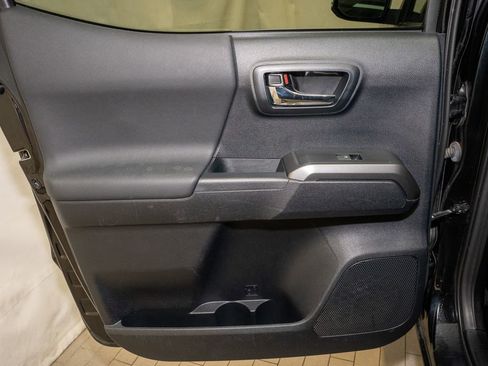 Certified 2020 Toyota Tacoma TRD Sport w/ TRD Premium Sport Package image 8