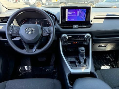 Certified 2025 Toyota RAV4 XLE FWD image 30