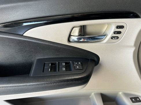 Used 2019 Honda Pilot Touring image 12