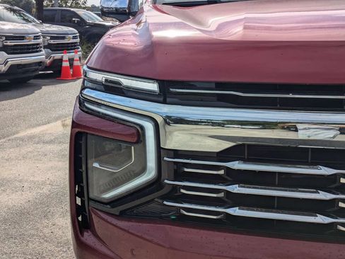 Used 2025 Chevrolet Tahoe Premier AWD/4WD image 10