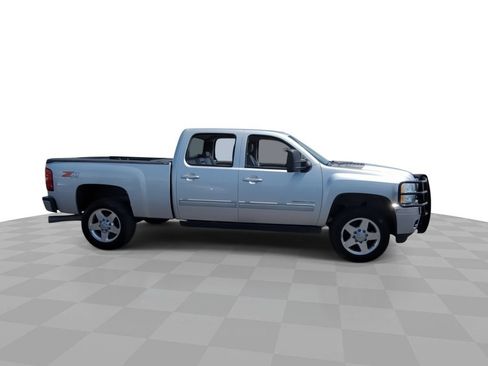 Used 2012 Chevrolet Silverado 2500 LTZ w/ LTZ Plus Package AWD/4WD image 9