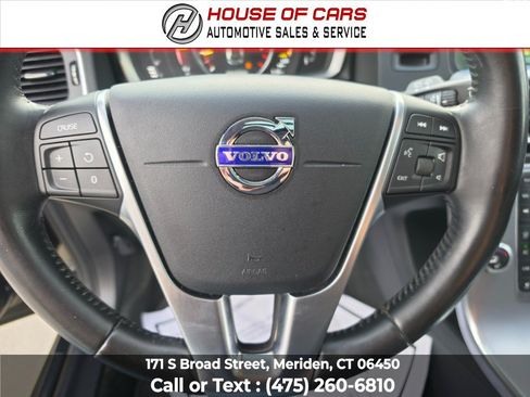 Used 2017 Volvo V60 T5 Cross Country w/ Climate Package AWD/4WD image 28