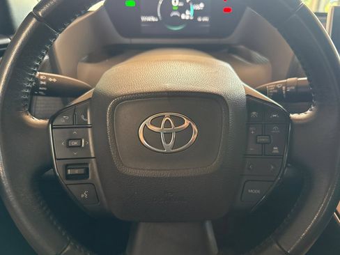 Used 2023 Toyota bZ4X FWD image 29